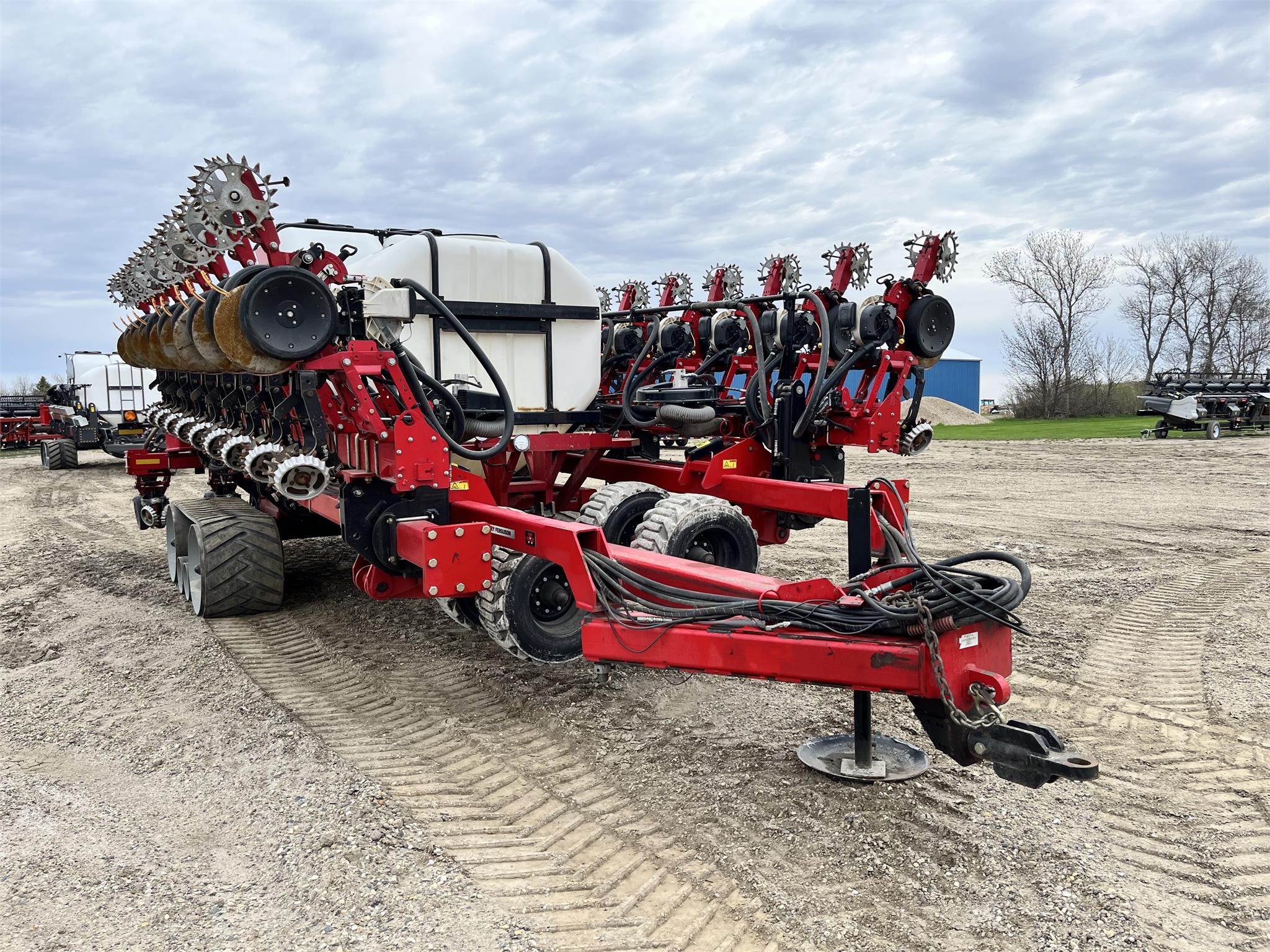 2014 White 9924VE Planter