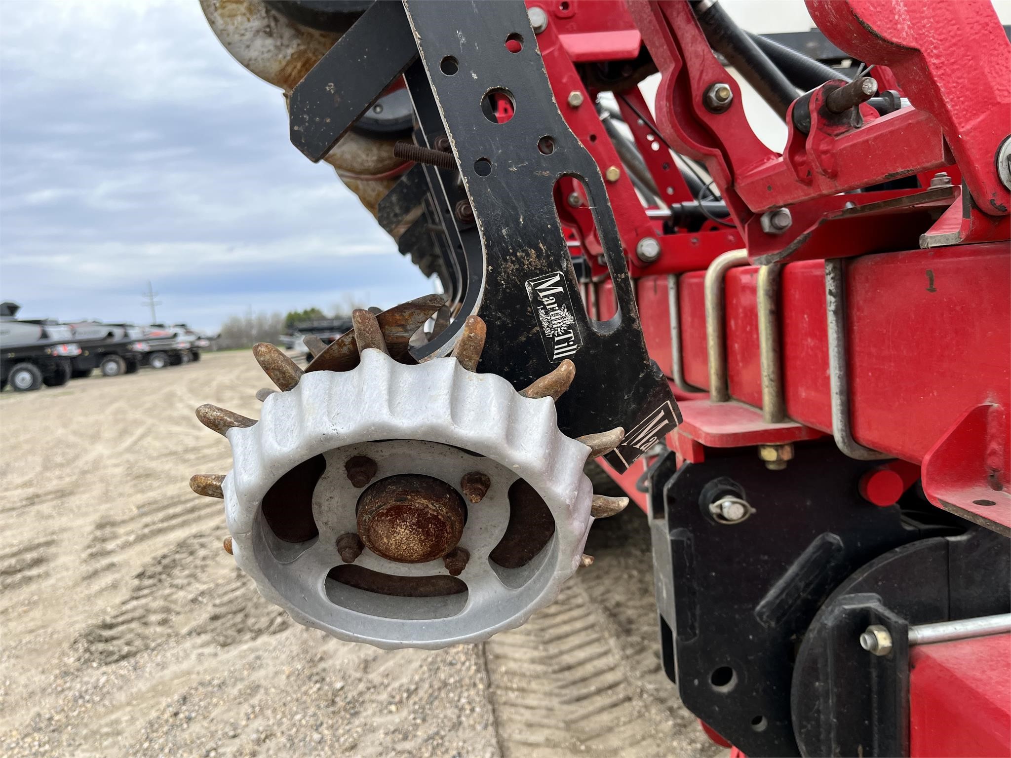 2014 White 9924VE Planter