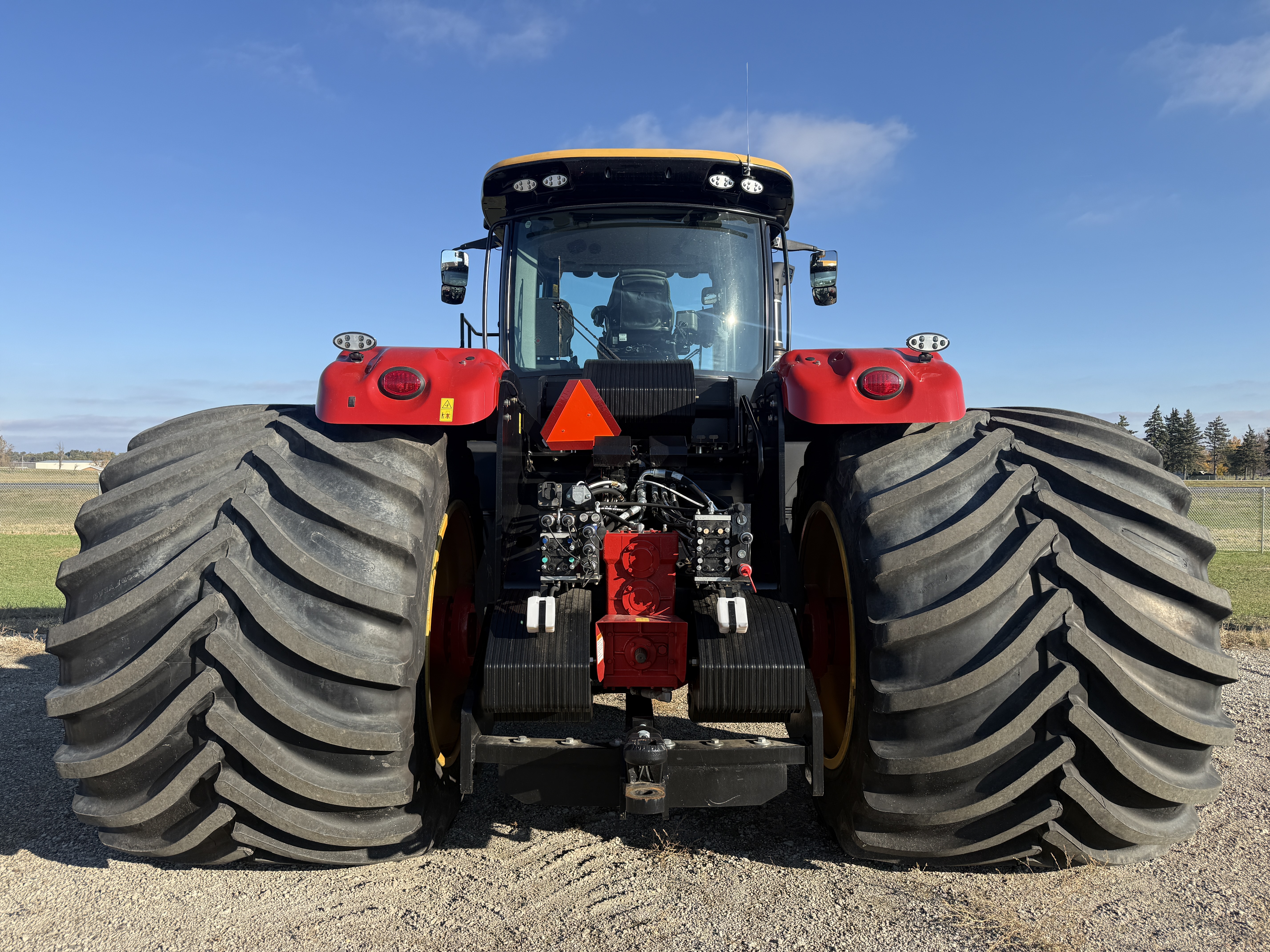 2025 Versatile 580 Tractor