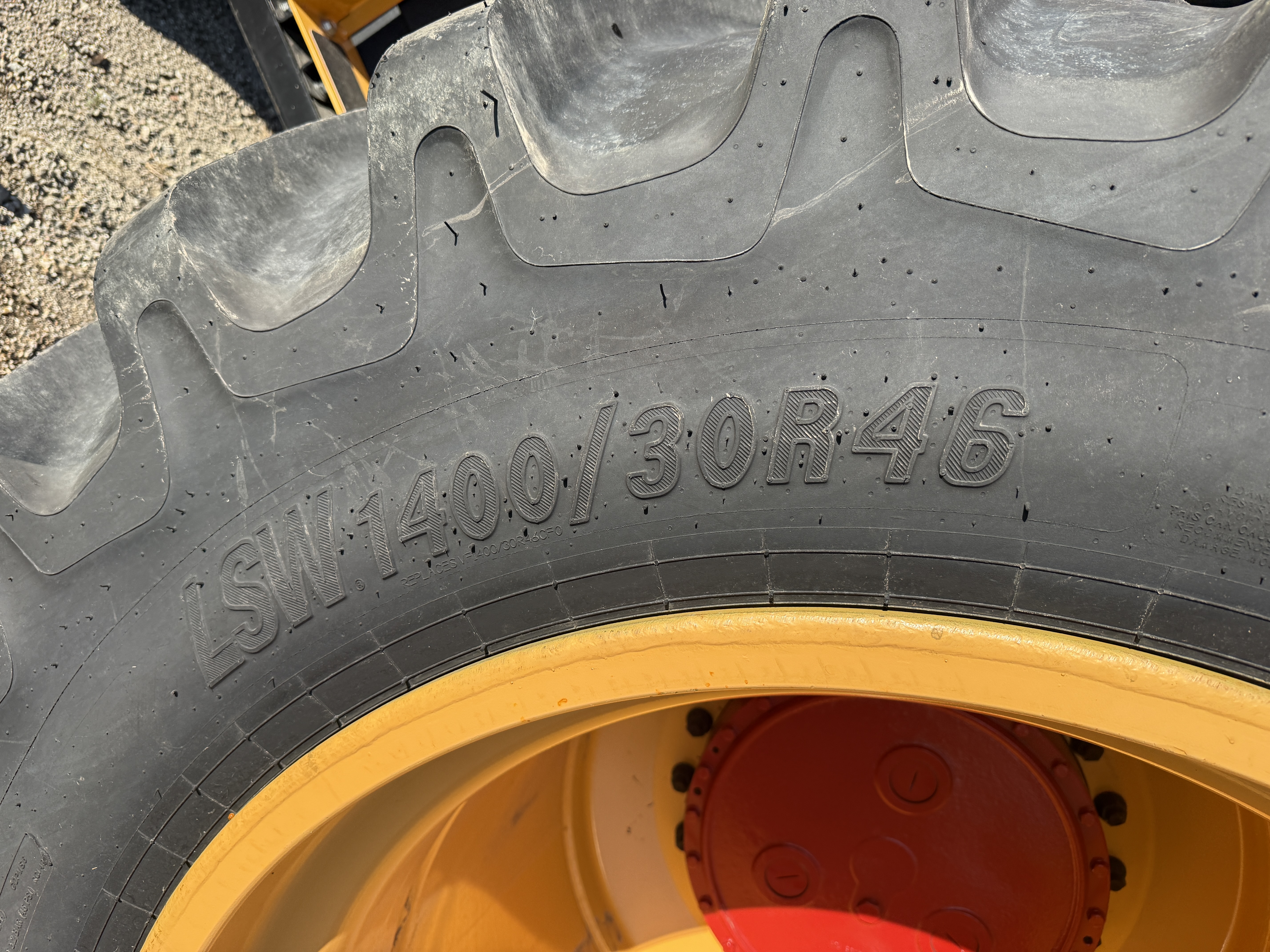 2025 Versatile 580 Tractor
