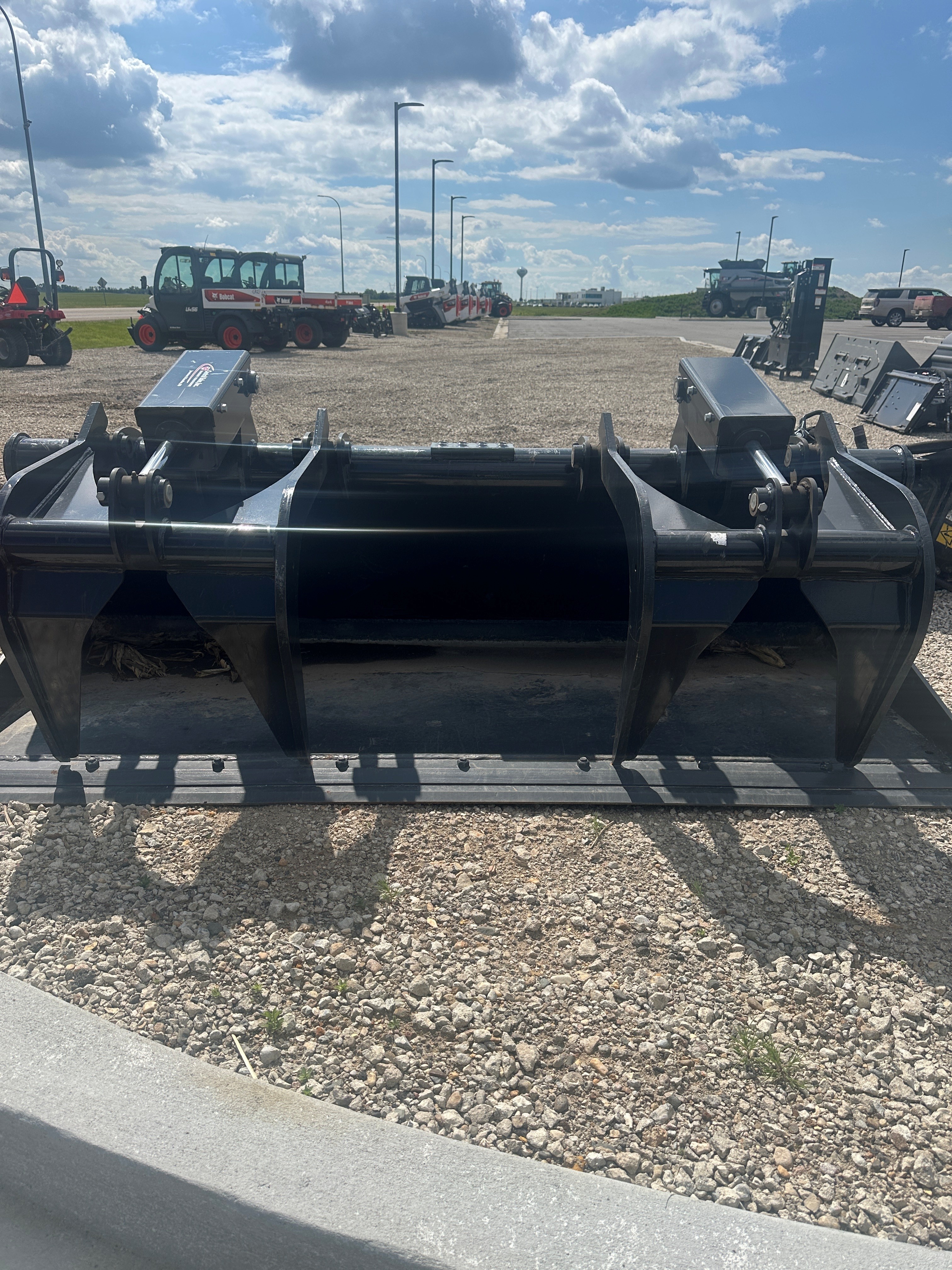 2025 Bobcat 86IGB Grapple