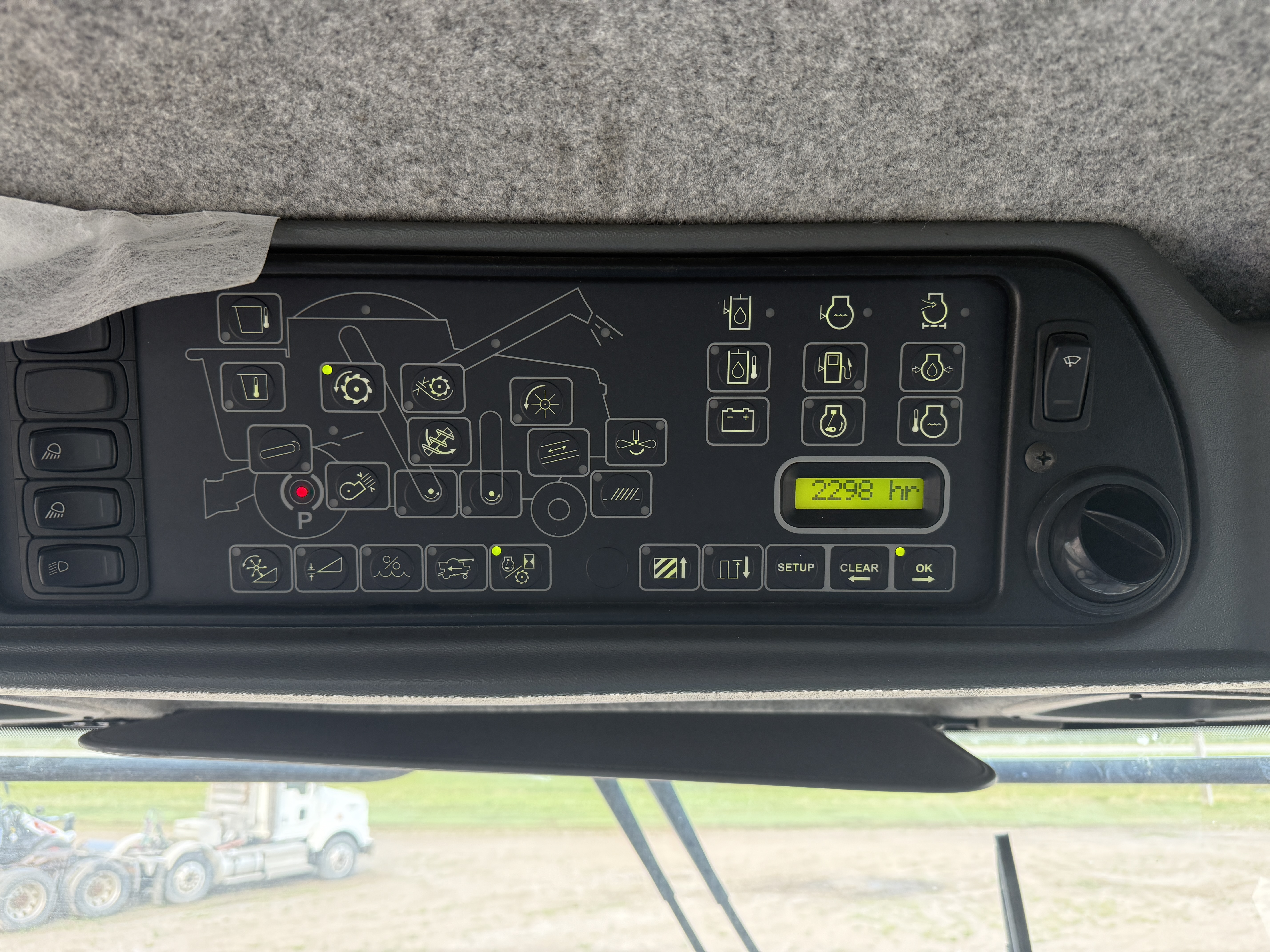2009 AGCO Gleaner R66 Combine