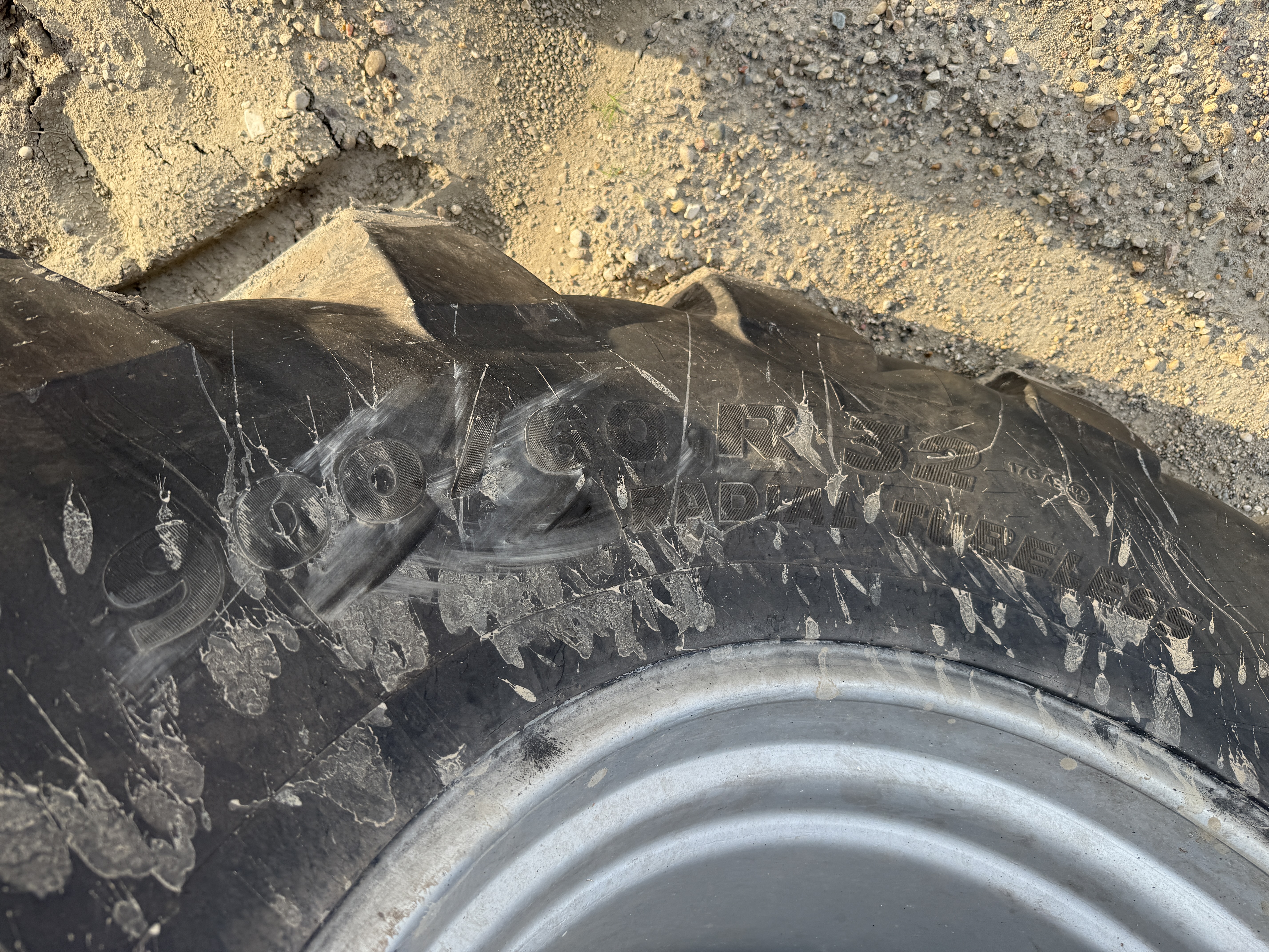 2009 AGCO Gleaner R66 Combine