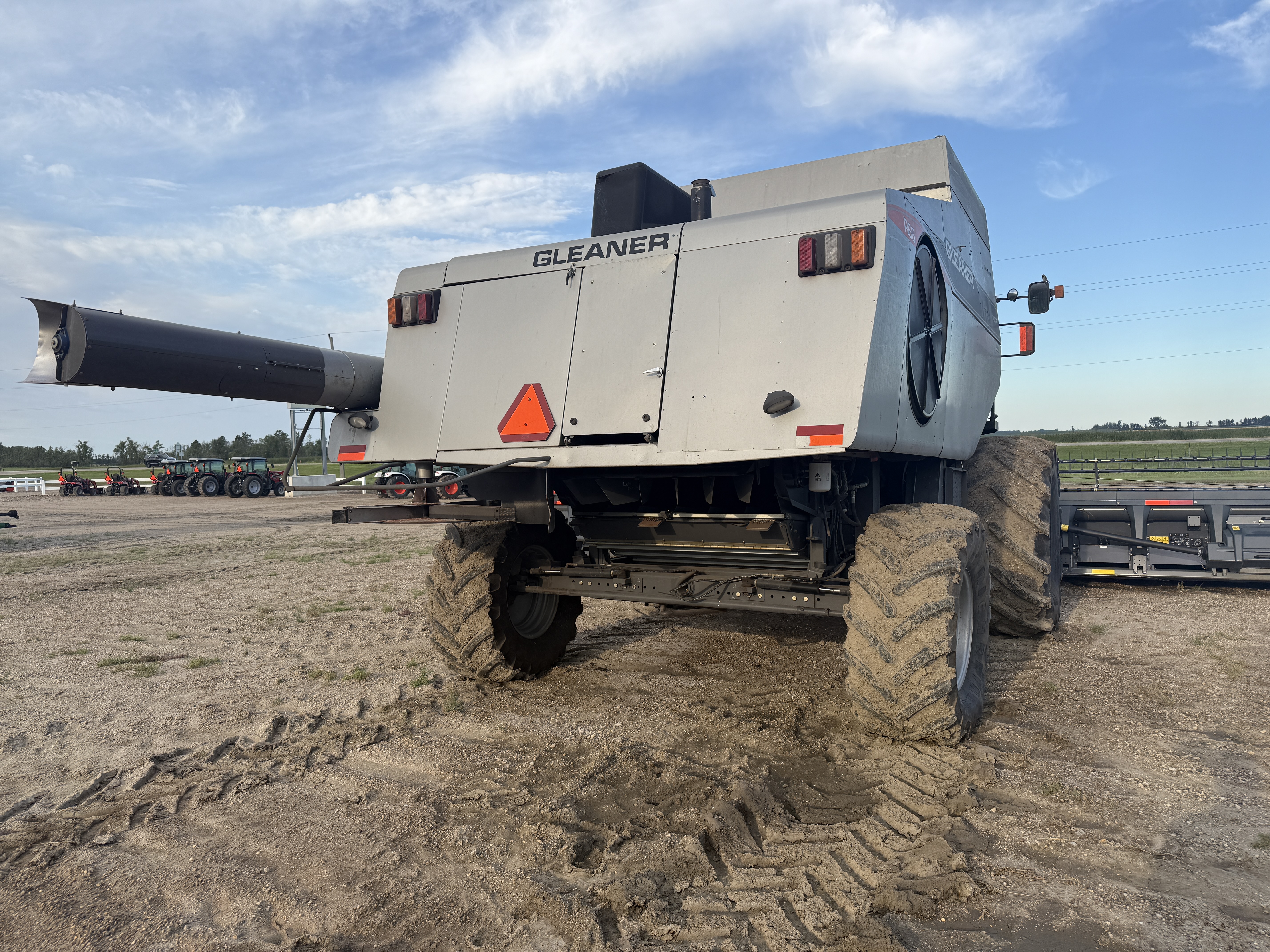 2009 AGCO Gleaner R66 Combine
