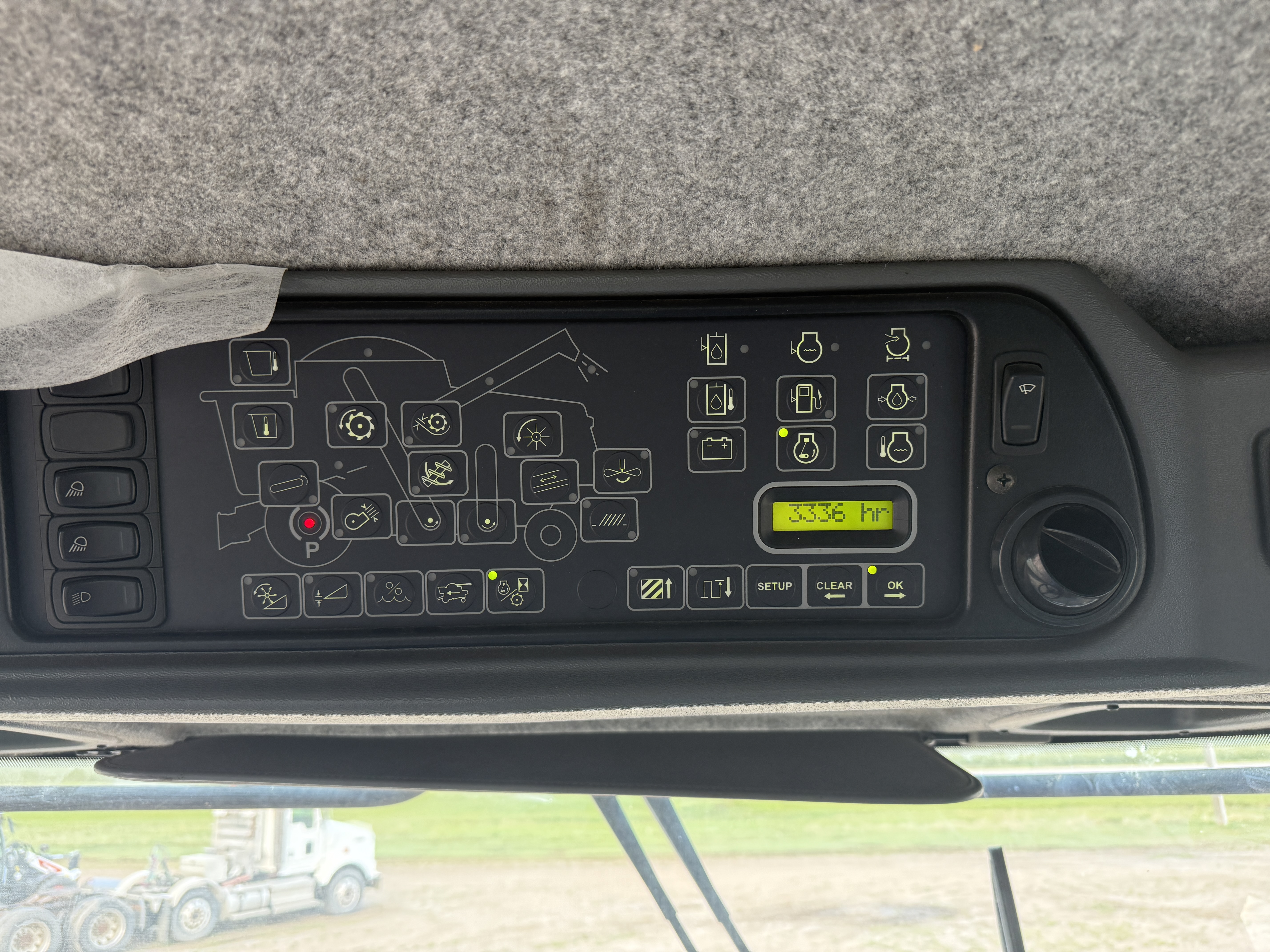 2009 AGCO Gleaner R66 Combine