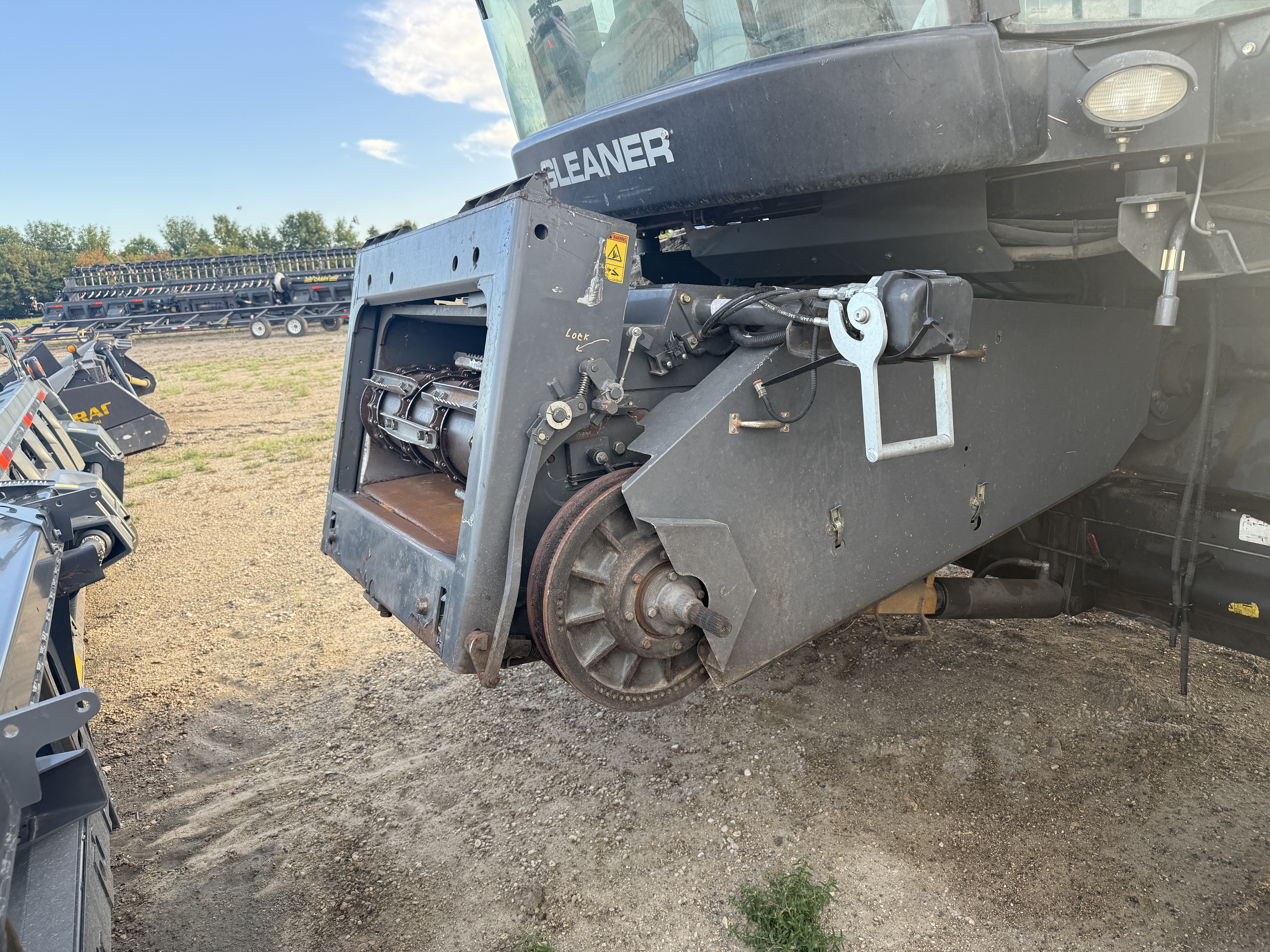 2009 AGCO Gleaner R66 Combine