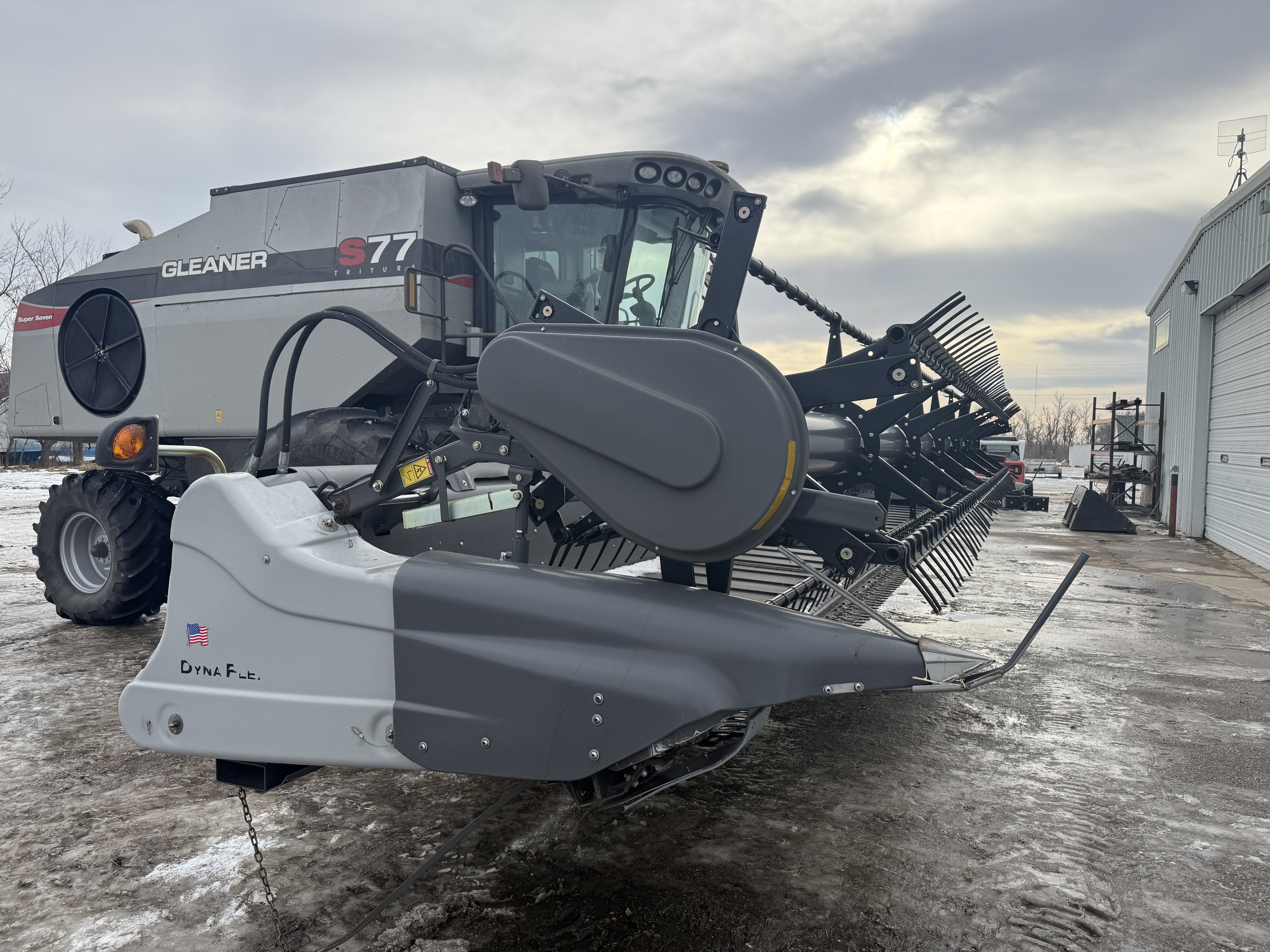 2012 AGCO Gleaner 9250-30 Combine