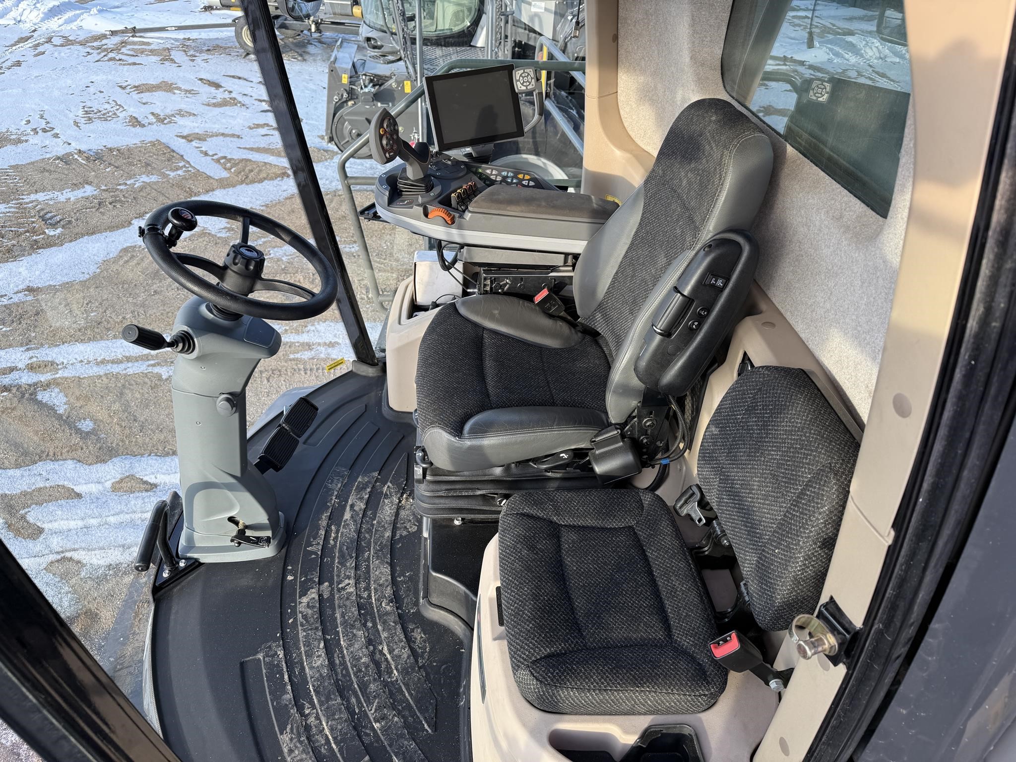 2017 AGCO Gleaner S97 Combine