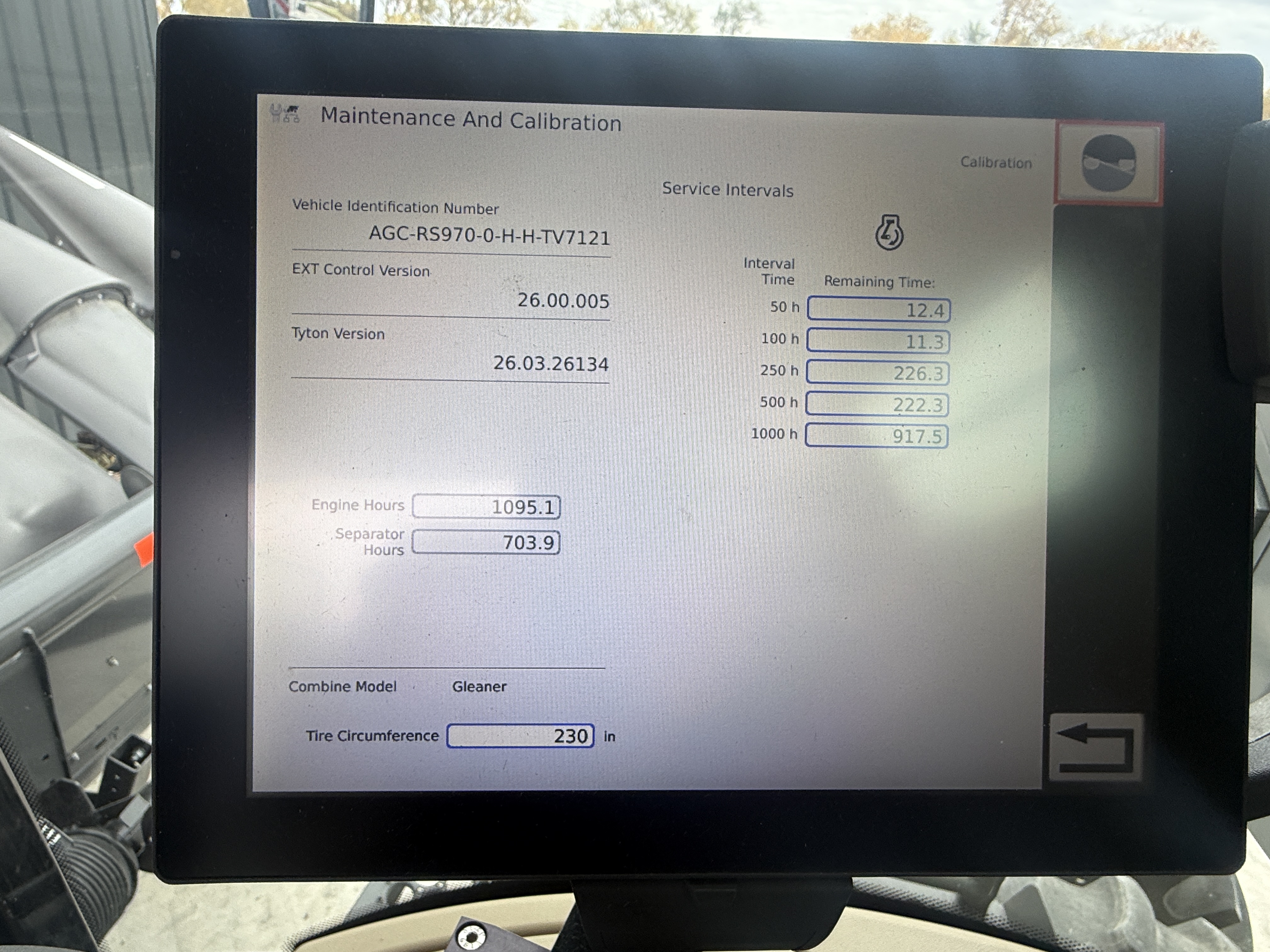 2017 AGCO Gleaner S97 Combine