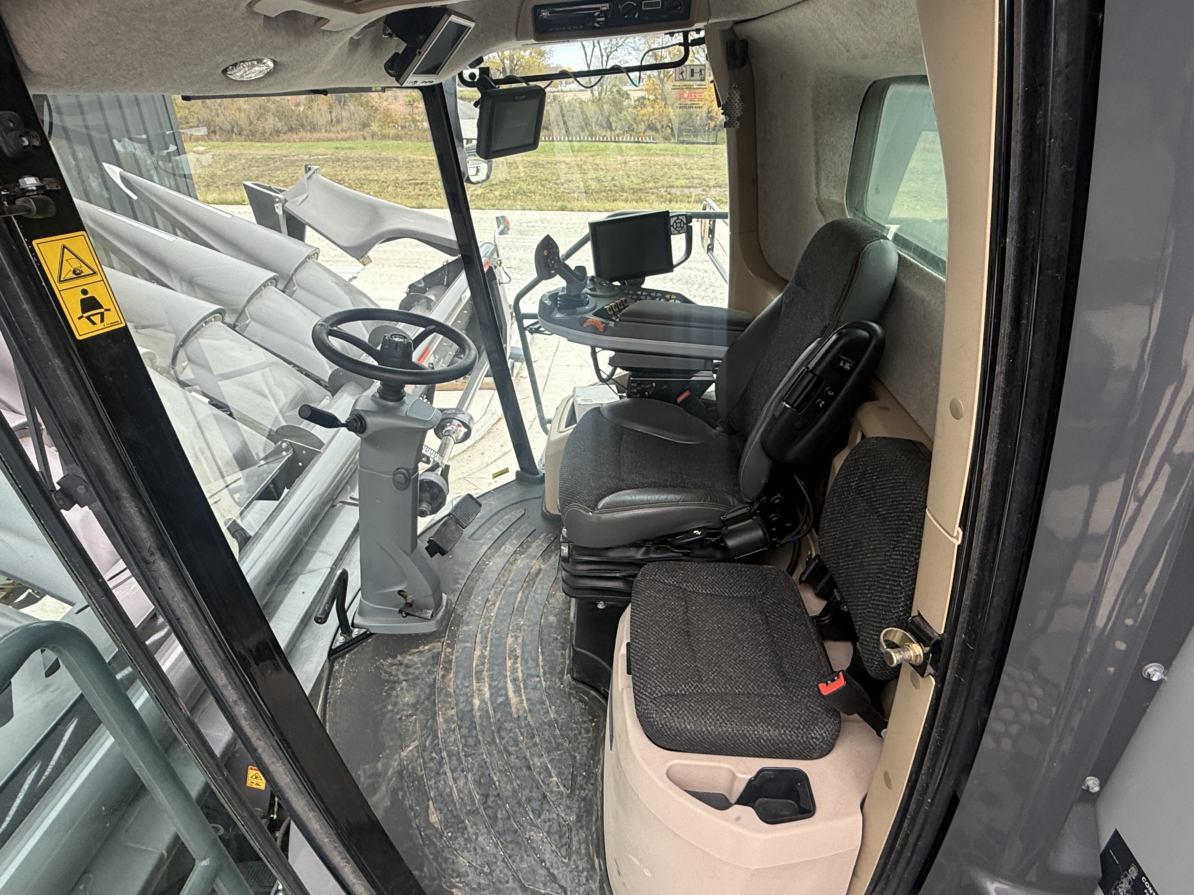 2017 AGCO Gleaner S97 Combine