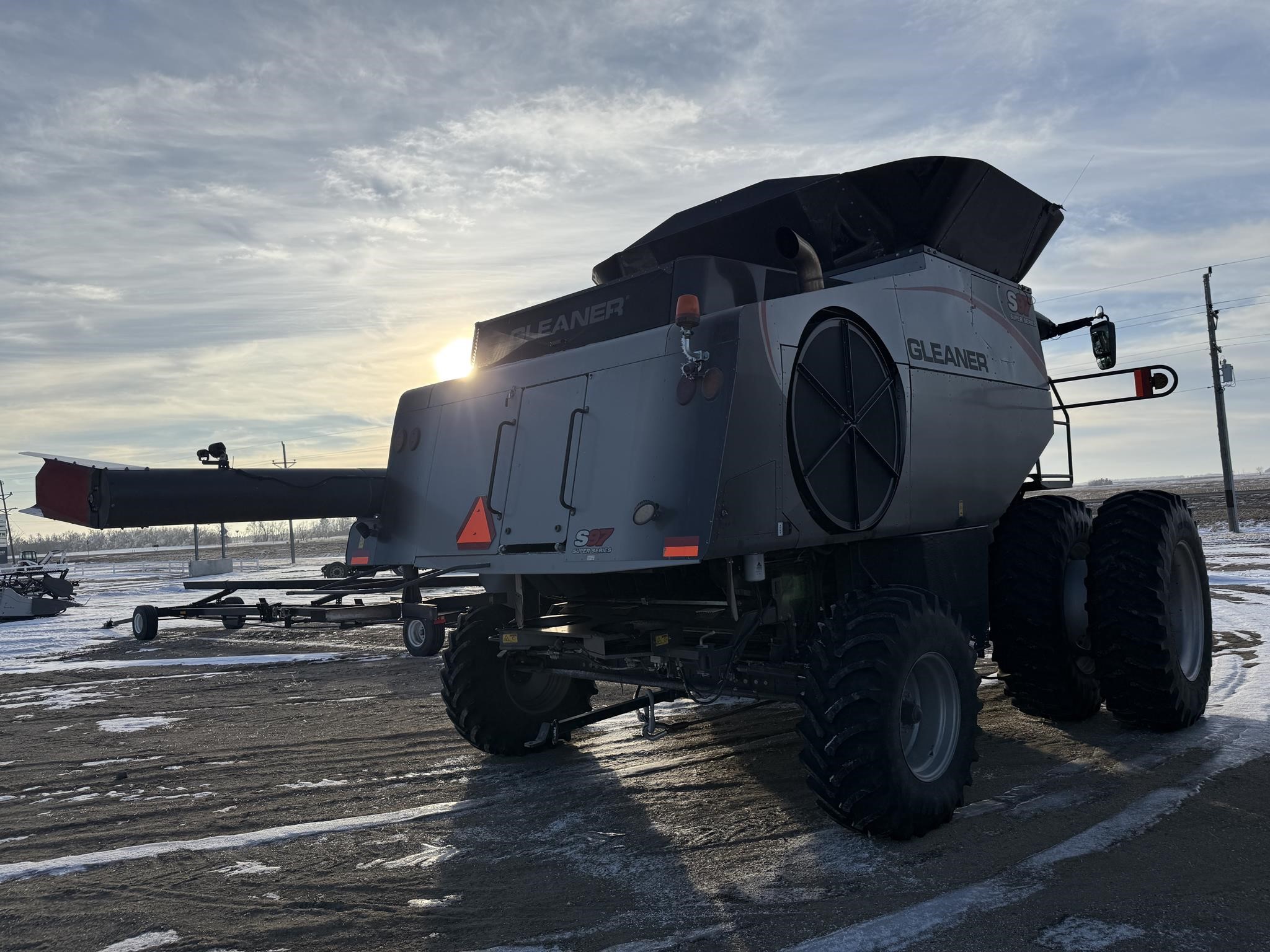 2017 AGCO Gleaner S97 Combine