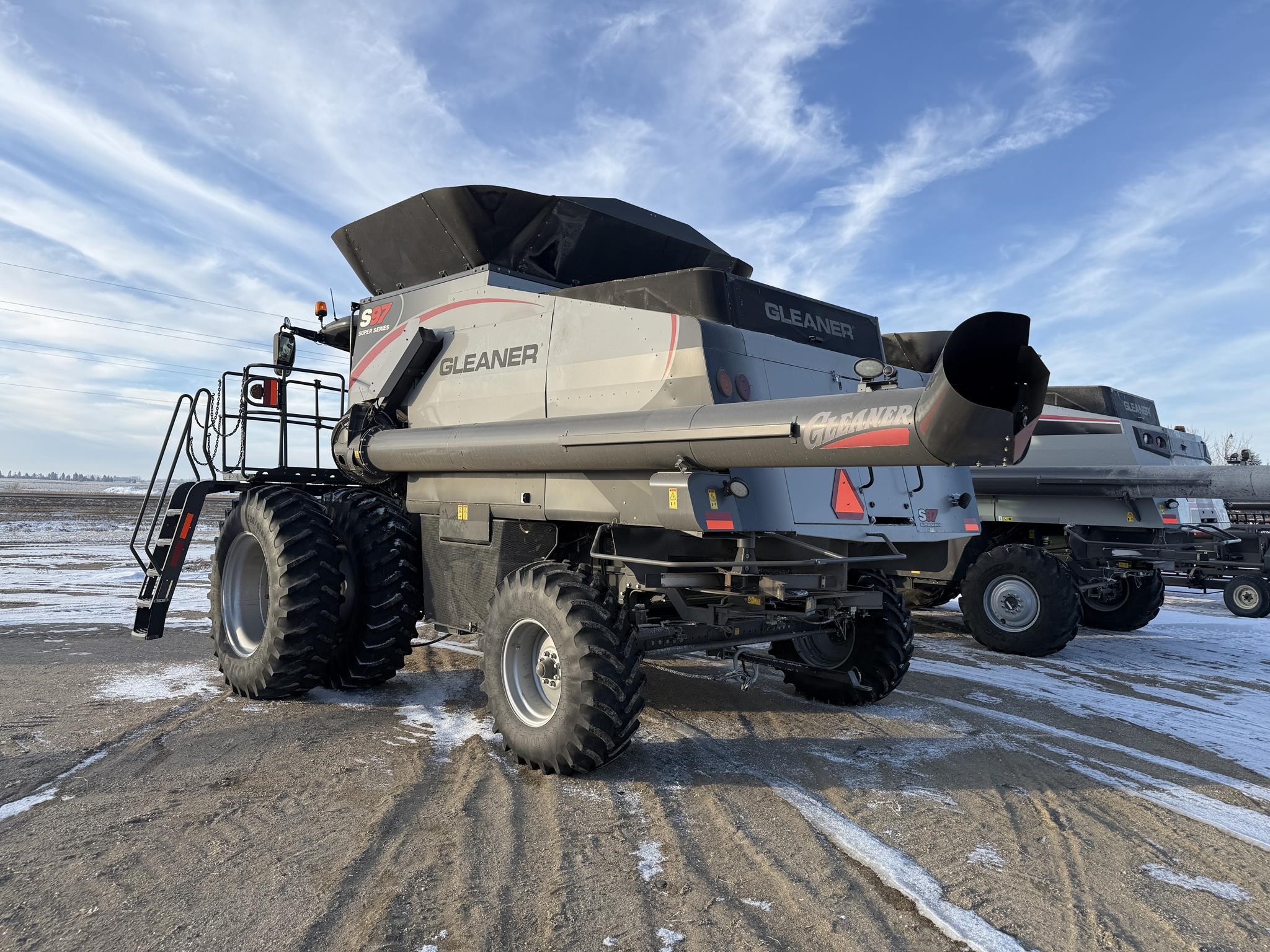 2017 AGCO Gleaner S97 Combine