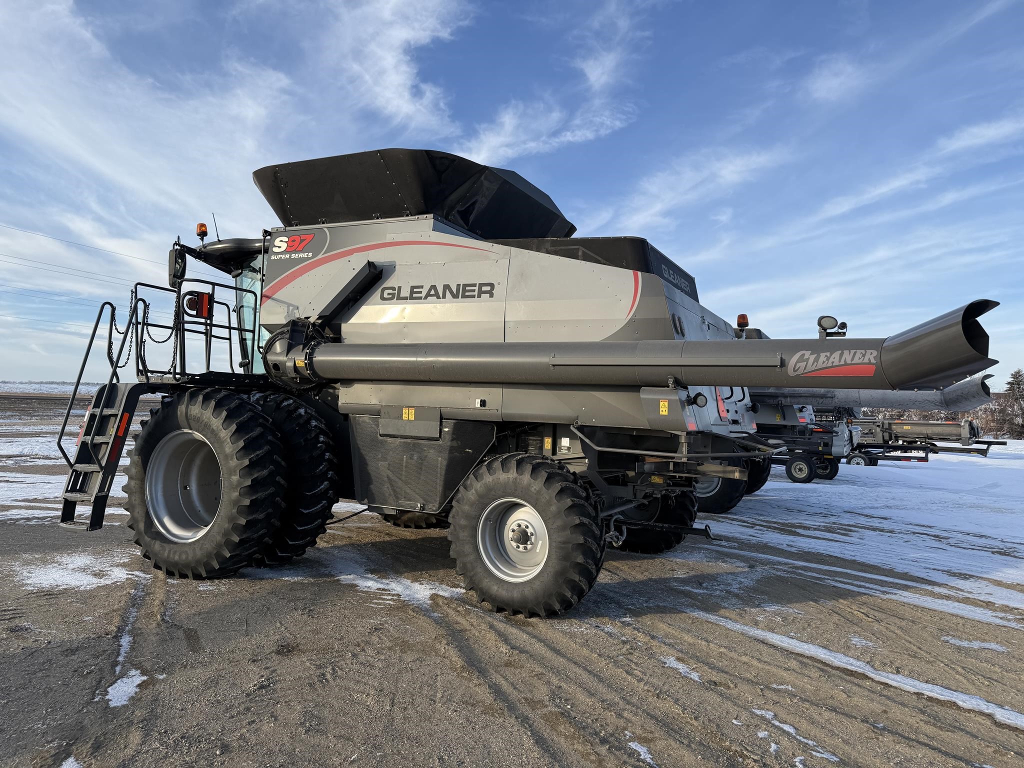 2017 AGCO Gleaner S97 Combine