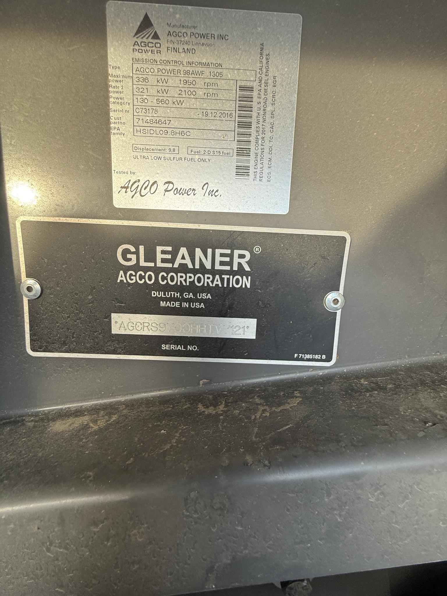 2017 AGCO Gleaner S97 Combine