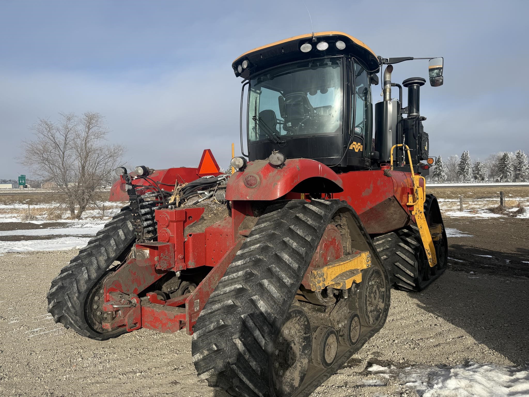 2021 Versatile DT610 Tractor