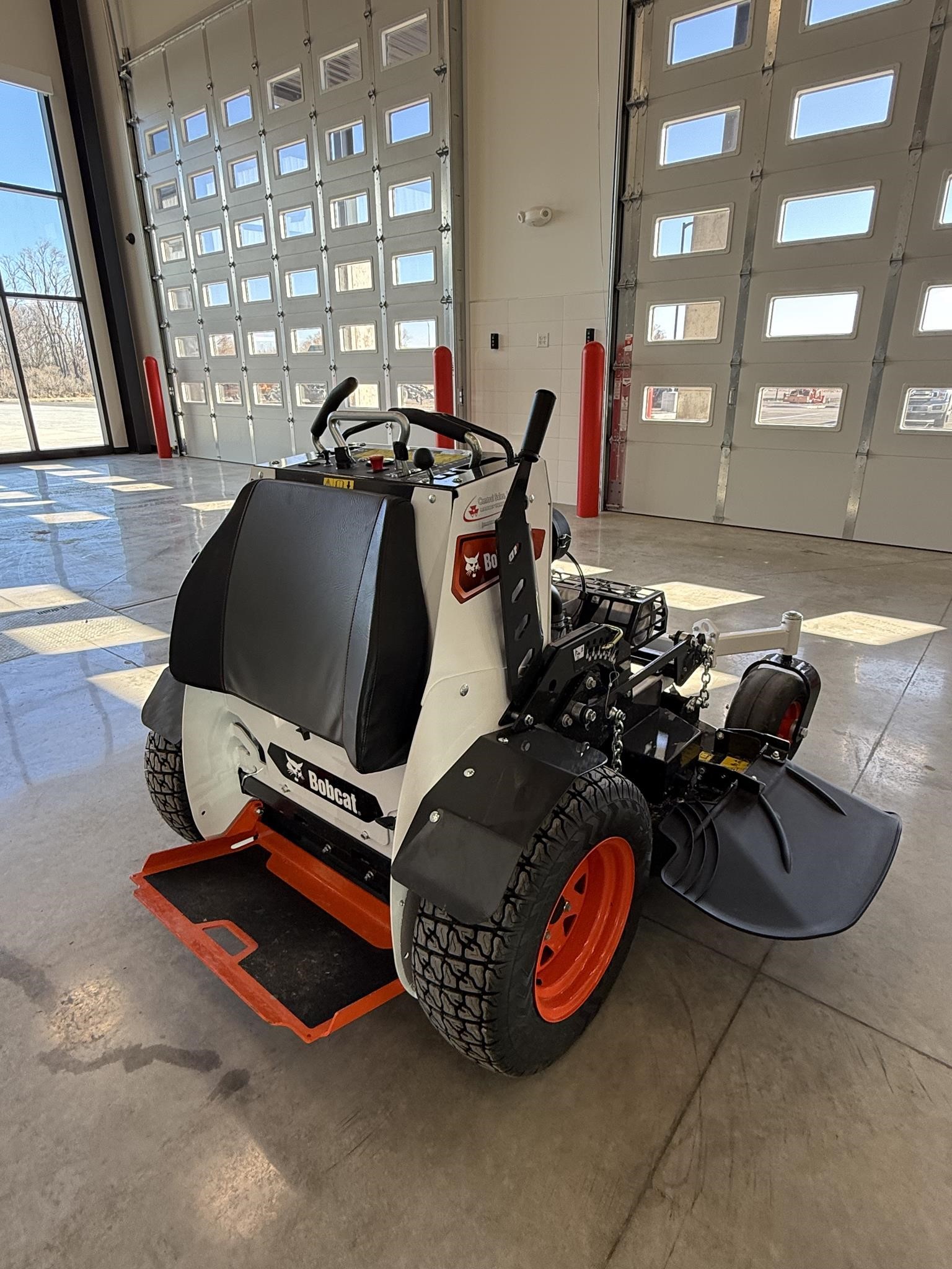 2025 Bobcat ZS4000 Mower/Zero Turn