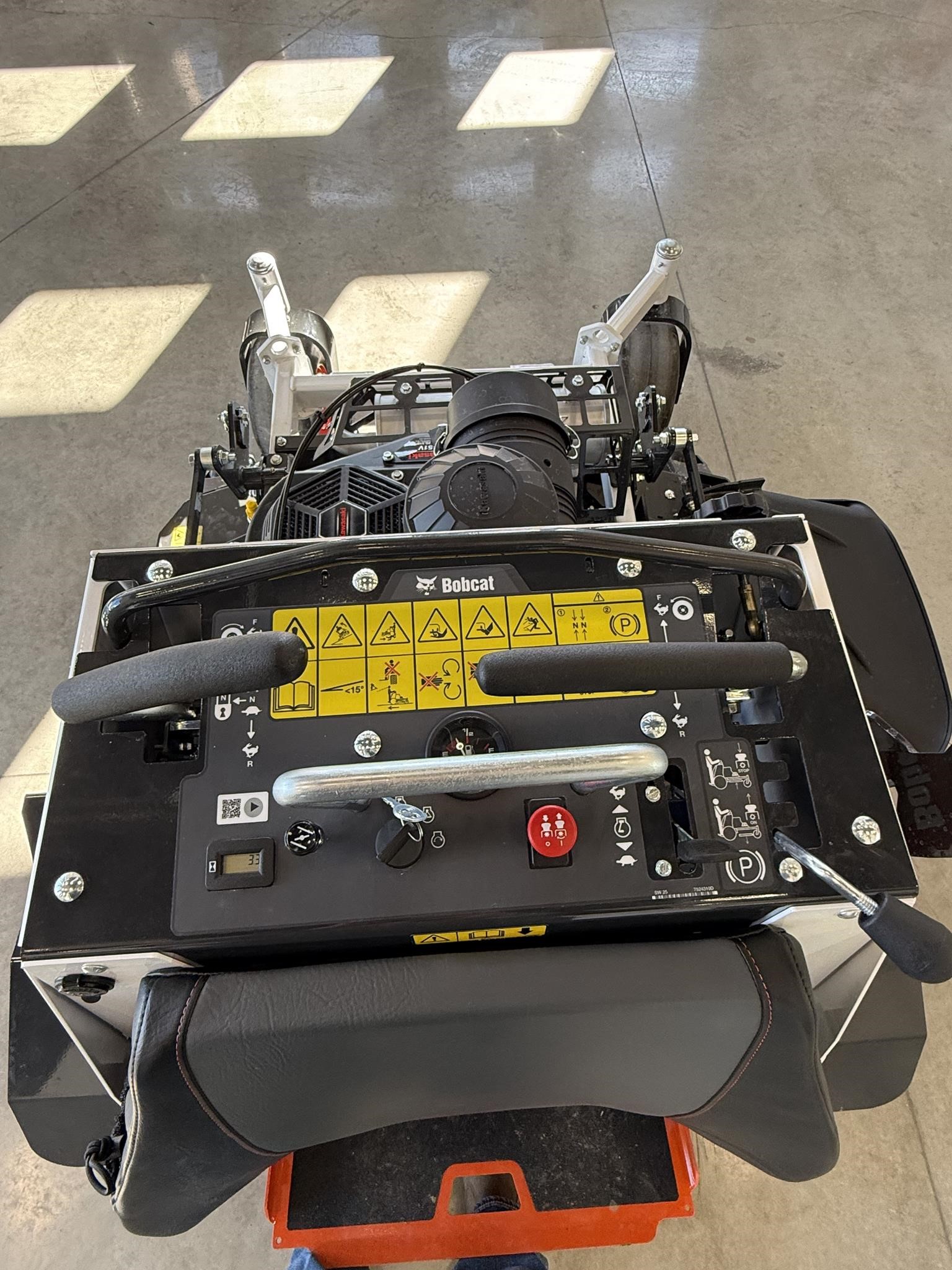2025 Bobcat ZS4000 Mower/Zero Turn