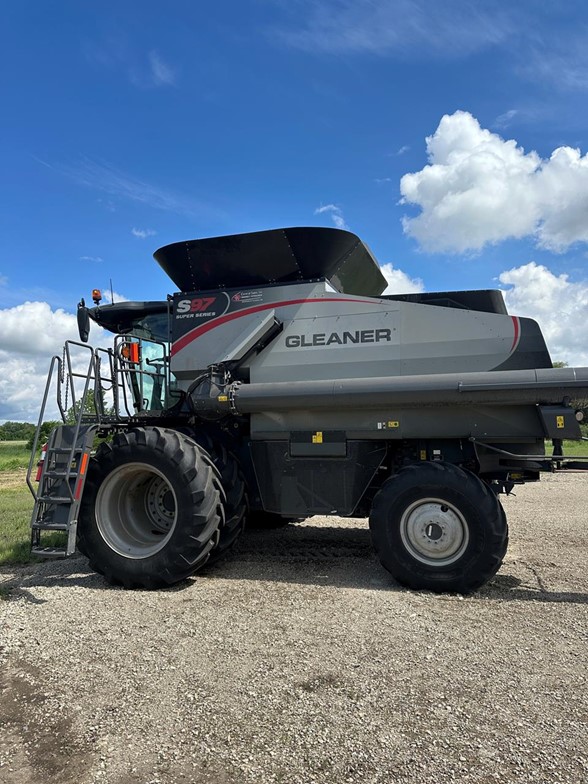 2024 AGCO Gleaner S97 Combine