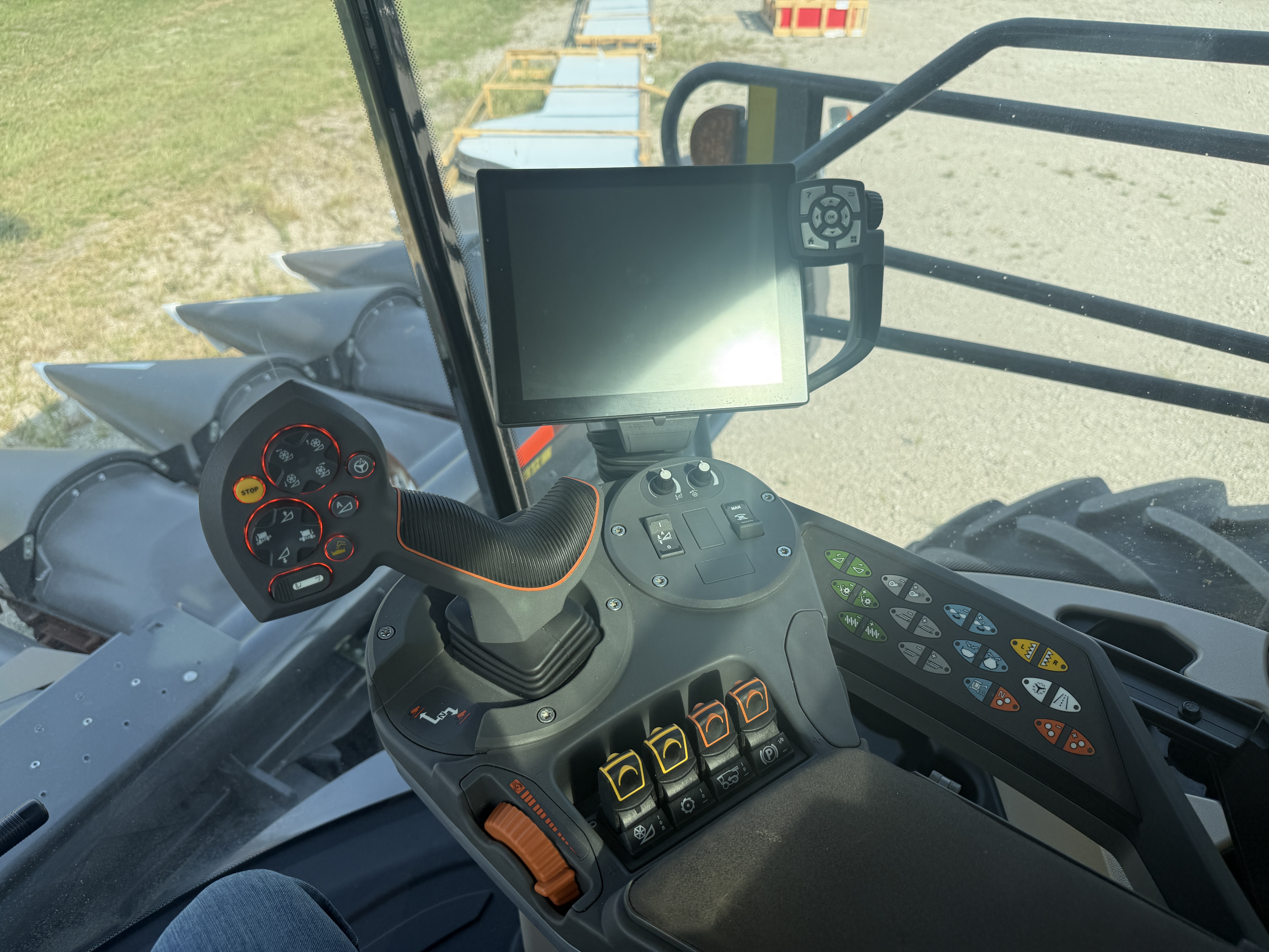 2023 AGCO Gleaner S97 Combine