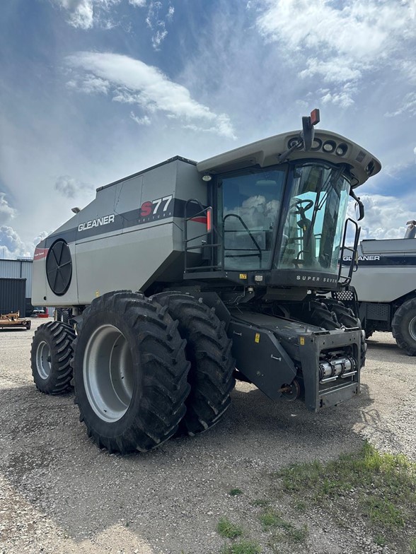 2011 AGCO Gleaner S77 Combine