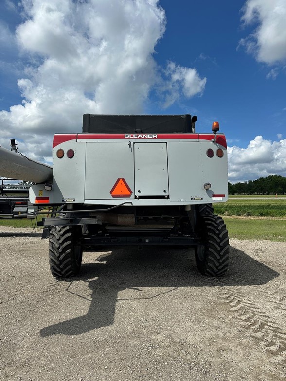 2011 AGCO Gleaner S77 Combine
