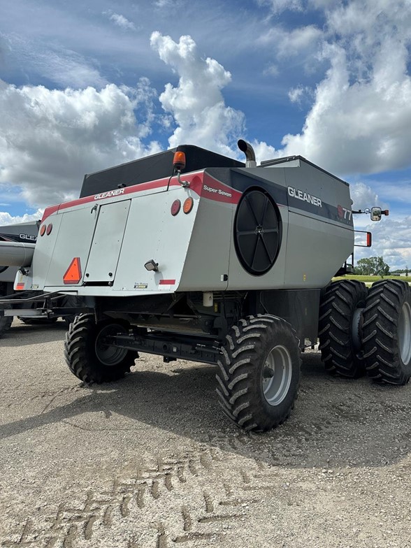 2011 AGCO Gleaner S77 Combine