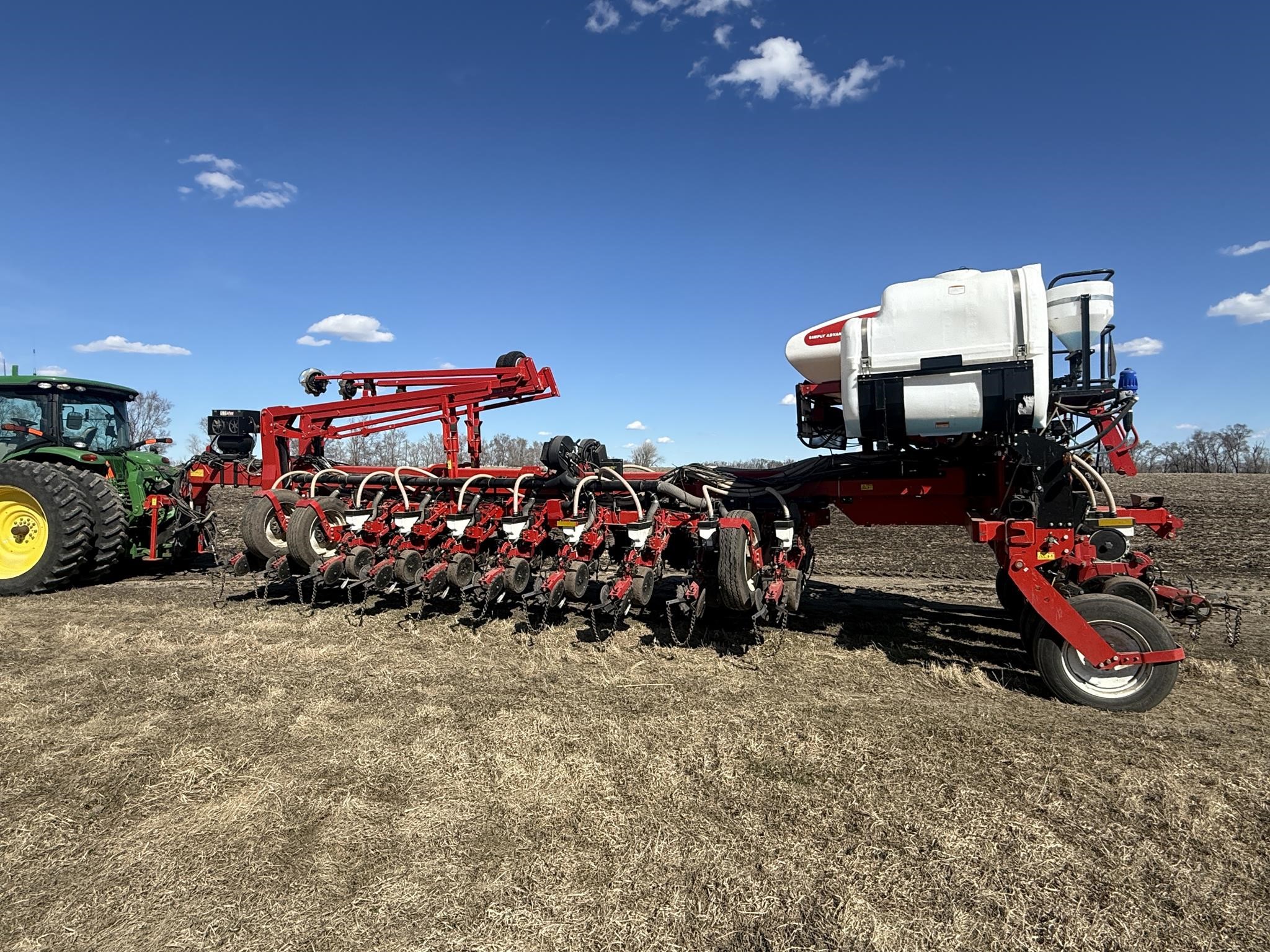 2014 Massey Ferguson WP9824-30 Planter