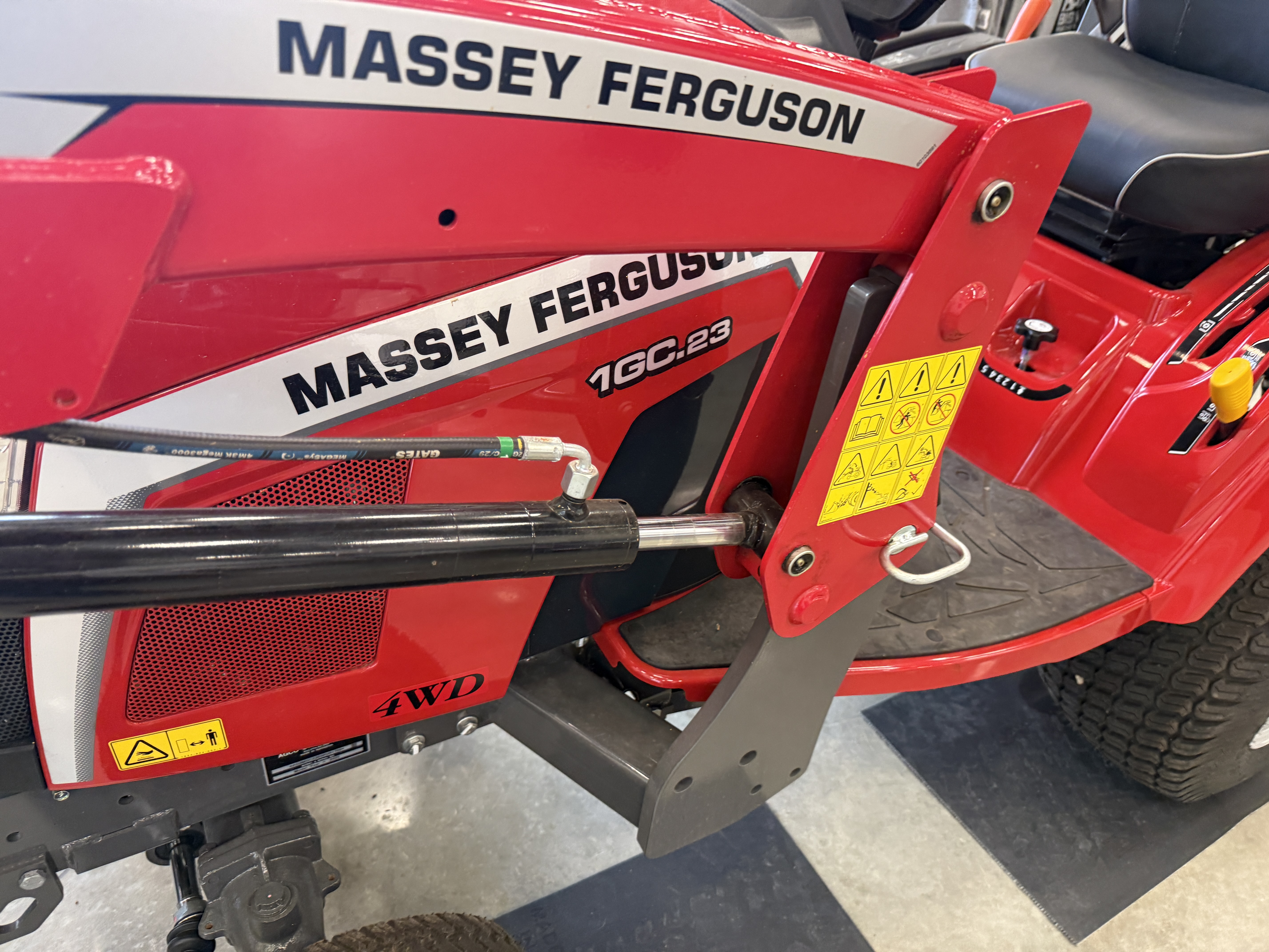 2026 Massey Ferguson MF1GC.23 Tractor