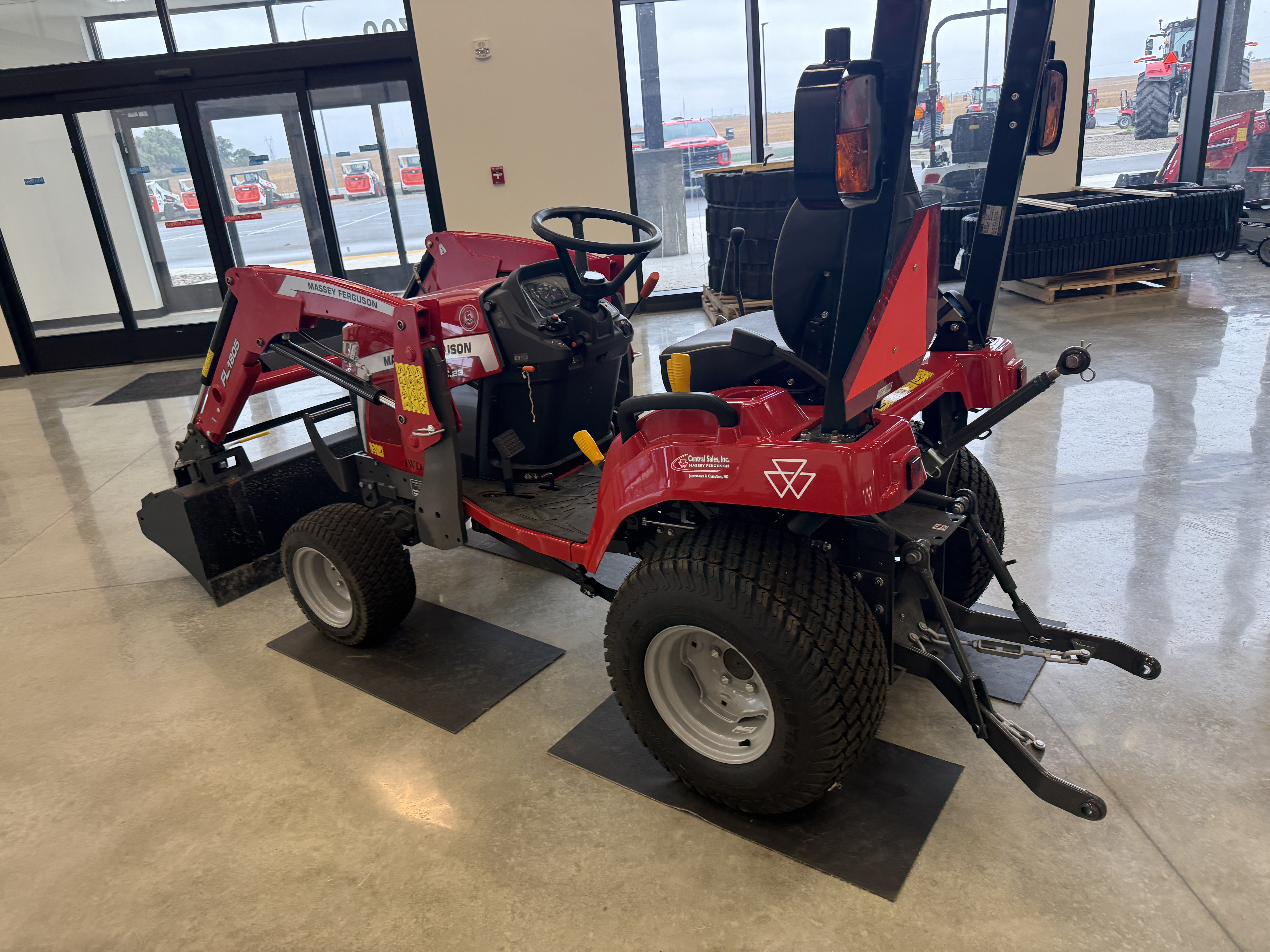 2026 Massey Ferguson MF1GC.23 Tractor