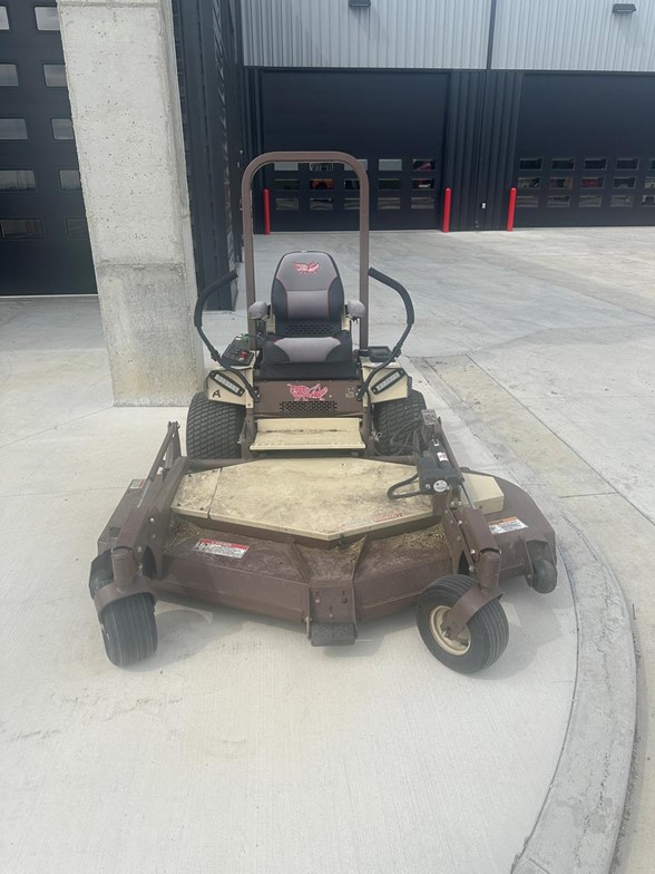 2024 Grasshopper 725D Mower/Zero Turn
