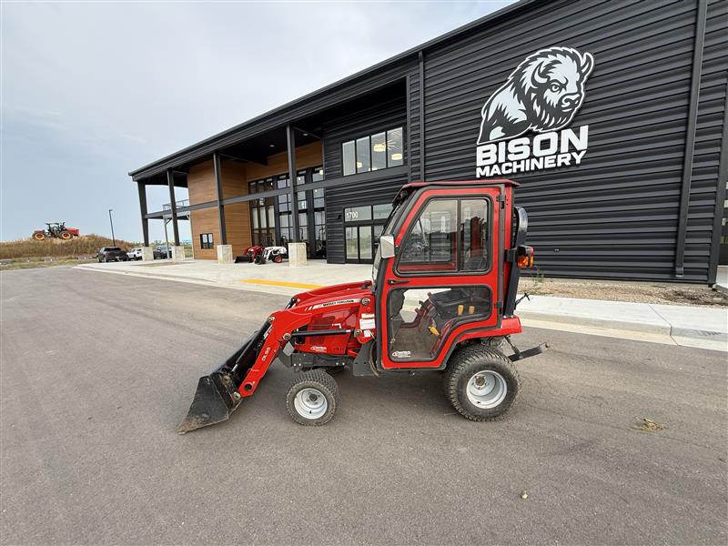 2018 Massey Ferguson GC1705 Tractor