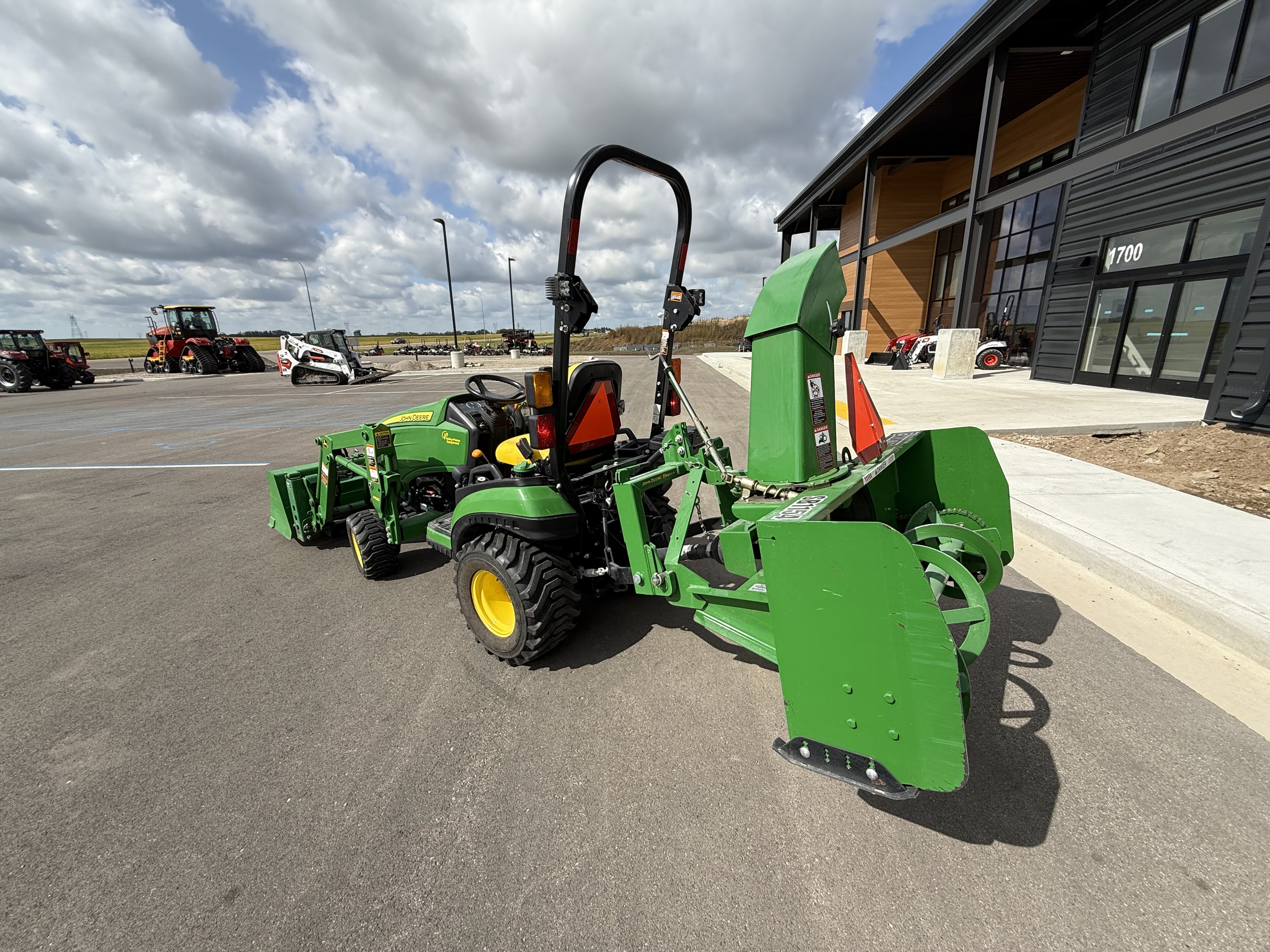 2017 John Deere 1025R Tractor