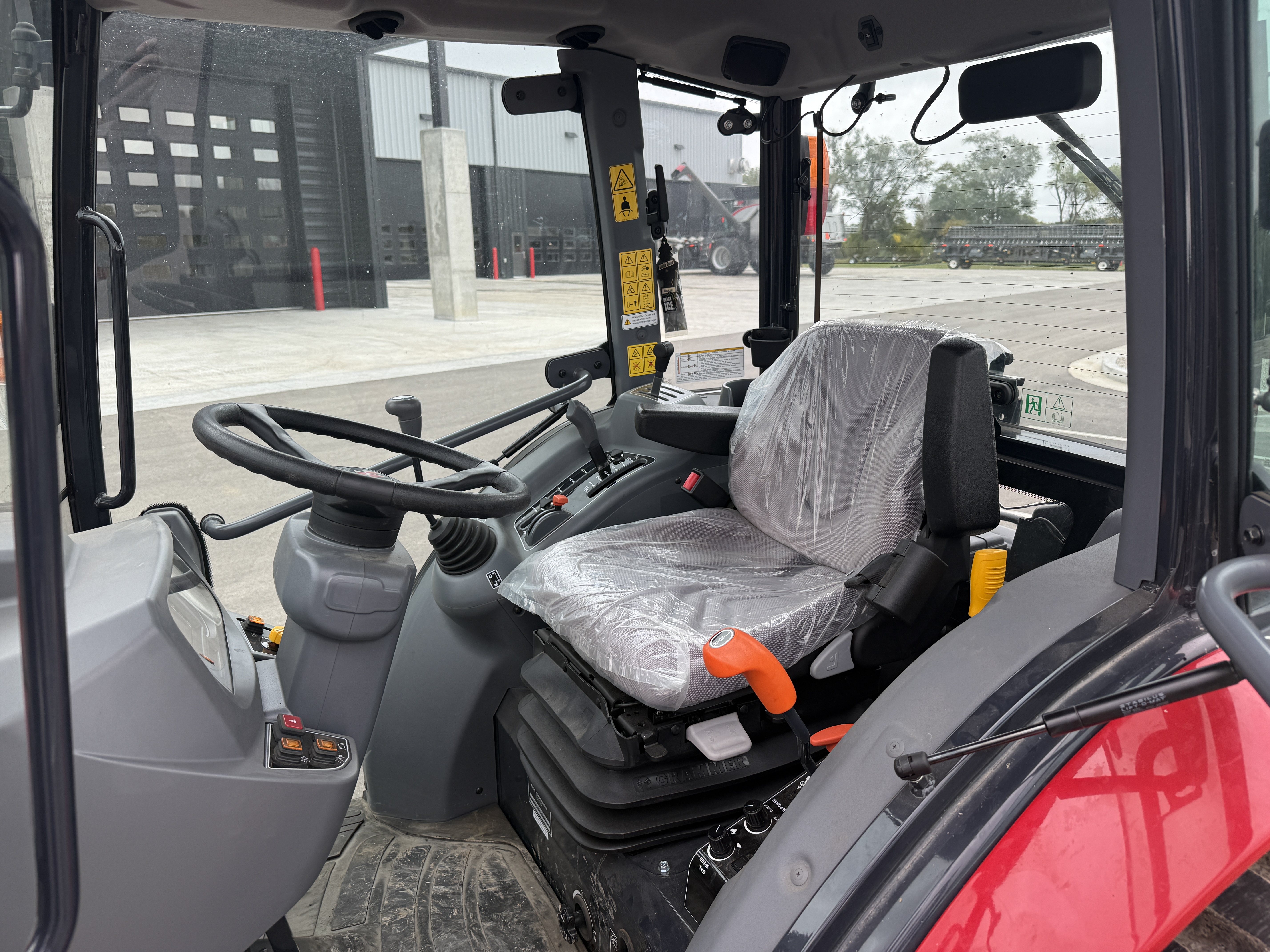 2026 Massey Ferguson MF2860M Tractor