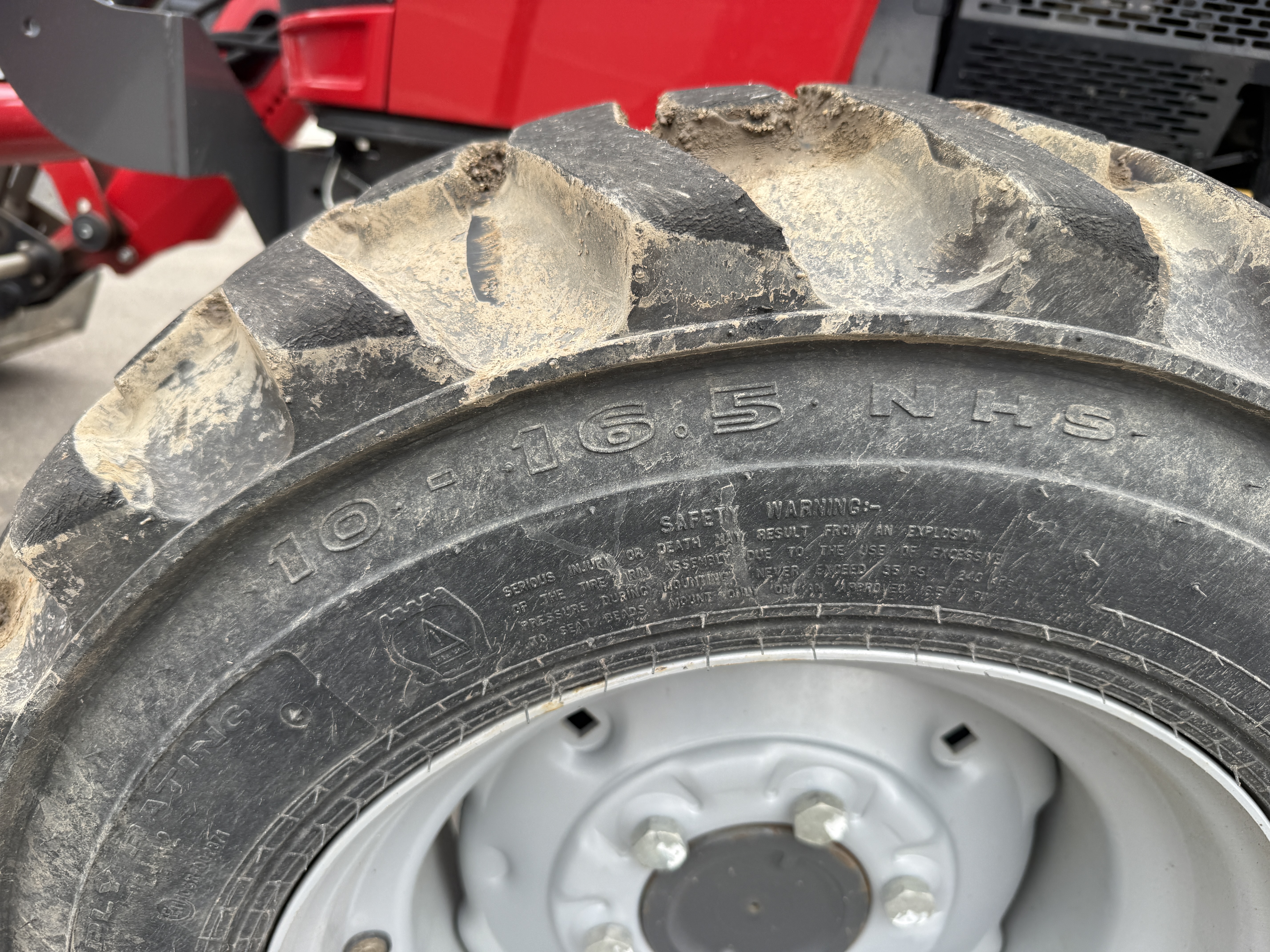 2026 Massey Ferguson MF2860M Tractor