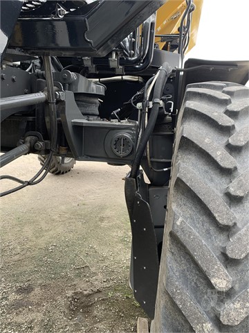 2018 RoGator RG1300C Applicator