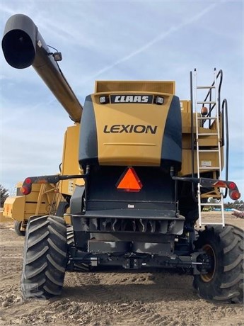 2009 Lexion 585R Combine