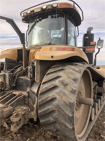 2016 Challenger MT865E Tractor