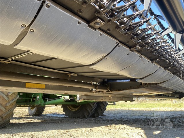 2012 Gleaner 9250 Header Flex