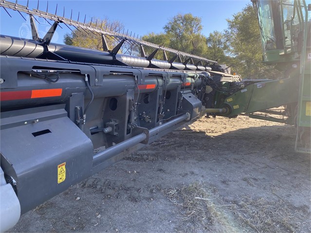 2012 Gleaner 9250 Header Flex