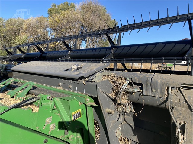 2012 Gleaner 9250 Header Flex