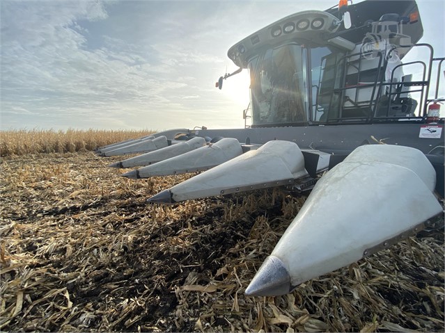 2012 Gleaner 3000 Header Corn Head