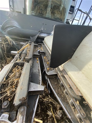 2012 Gleaner 3000 Header Corn Head