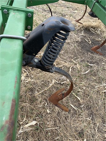 2006 John Deere 2210 Field Cultivator