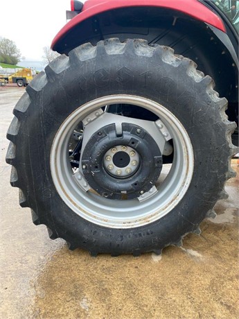 2015 Case IH FARMALL 140A Tractor