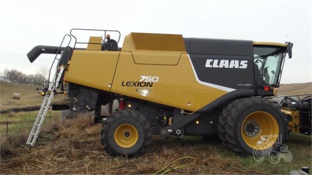 2012 CLAAS LEXION 750 Combine