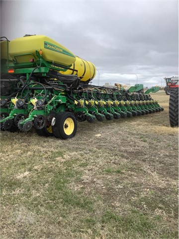 2010 John Deere DB90 Planter