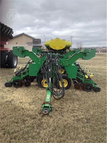 2010 John Deere DB90 Planter