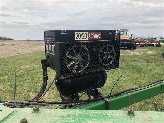 2010 John Deere DB90 Planter