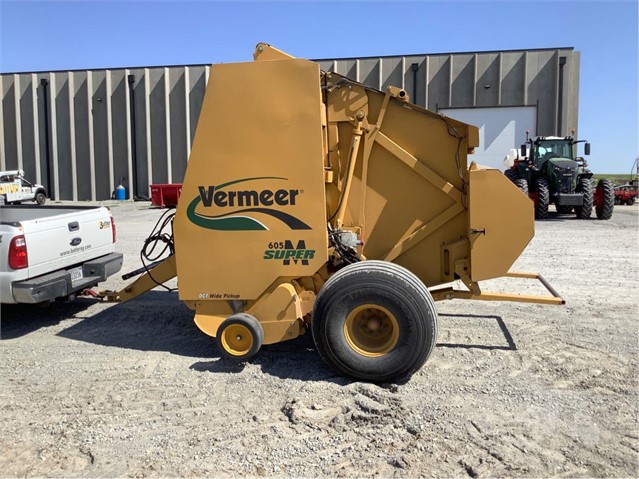 2011 Vermeer 605SM Baler/Round