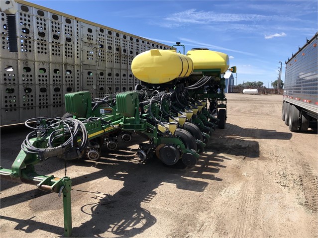 2013 John Deere 1770NT Planter